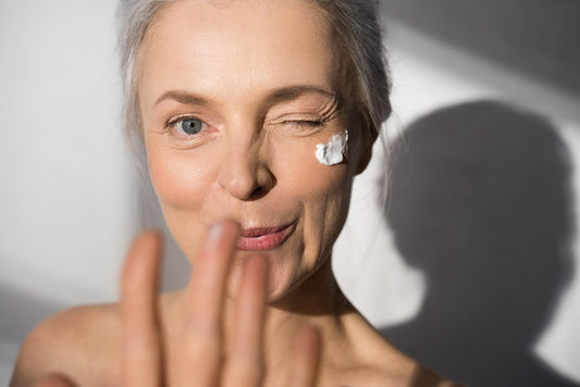 Huid voorbereiden met skincare voor het aanbrengen van minerale make-up